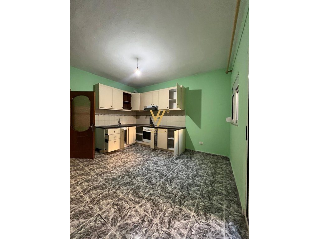 SHITET APARTAMENT 3+2+2BLK TE KOMUNA E PARISIT 265.800 EURO