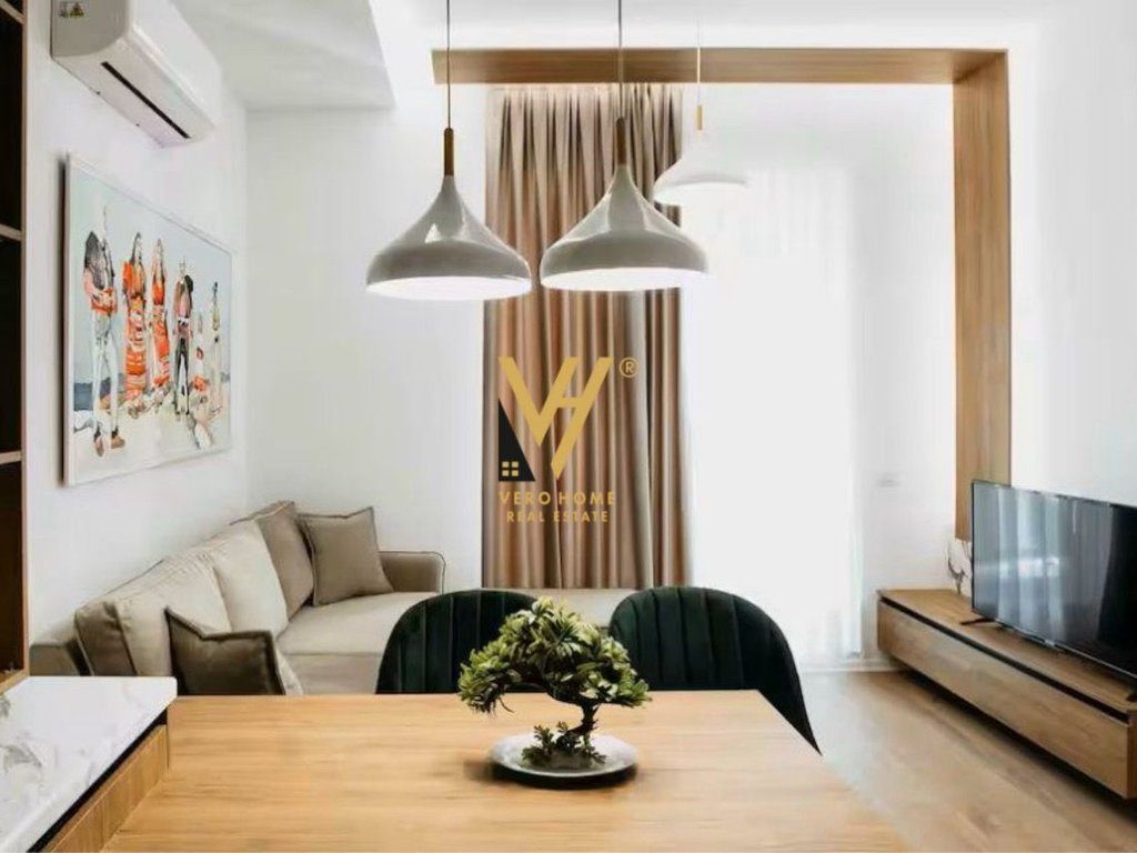 JEPET APARTAMENT 1+1 ME QERA TE BULEVARDI I RI 590 EURO
