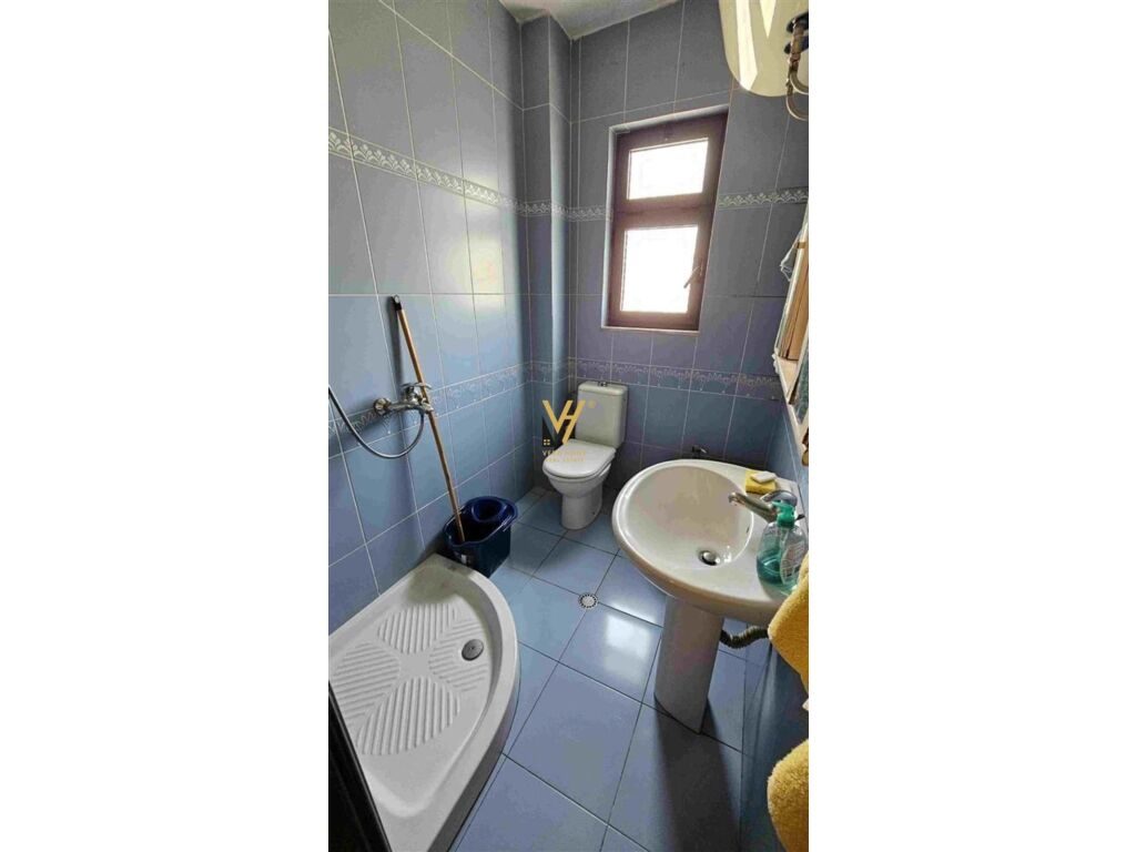 Shitet Apartament 1+1+ballkon te Ali Demi 56 m2