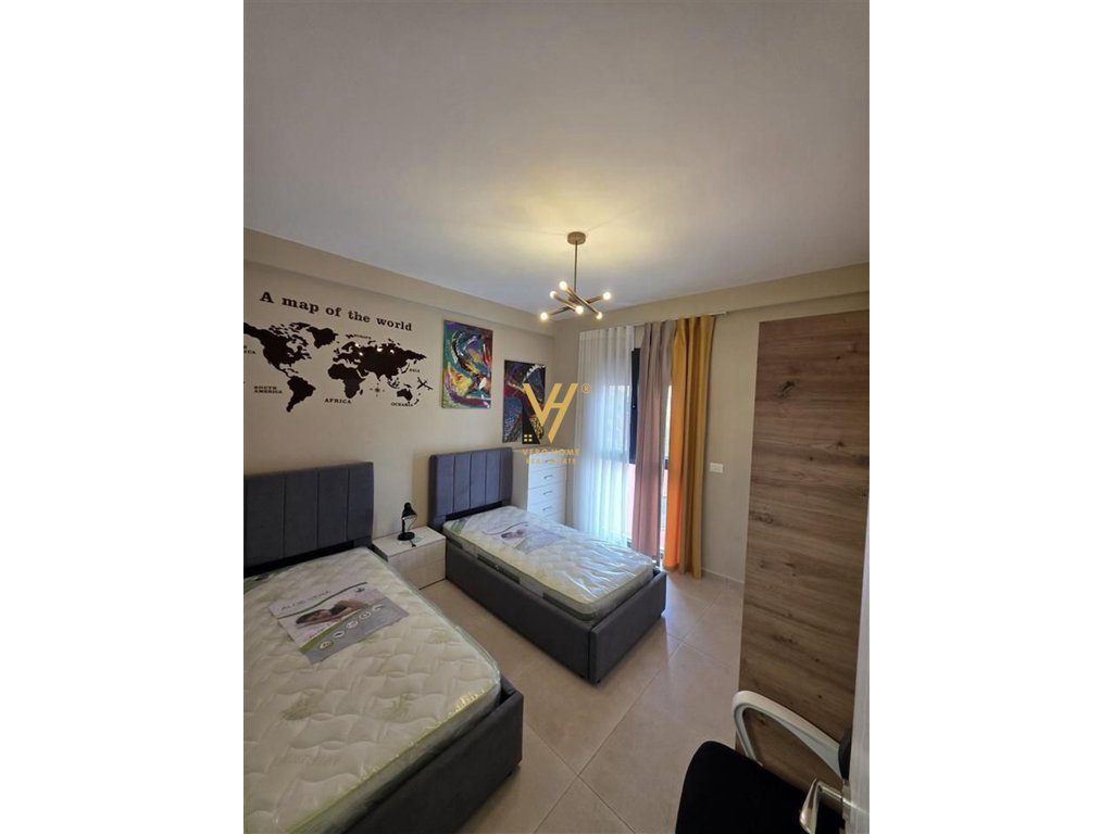JEPET APARTAMENT 2+1+2+BLK ME QERA TE KOPSHTI BOTANIK 900 EURO 4