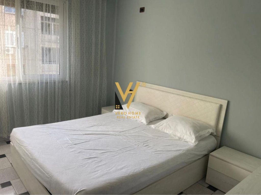 JEPET APARTAMENT 2+1 ME QIRA TE PARKU I AUTOBUZAVE 700 EURO 3