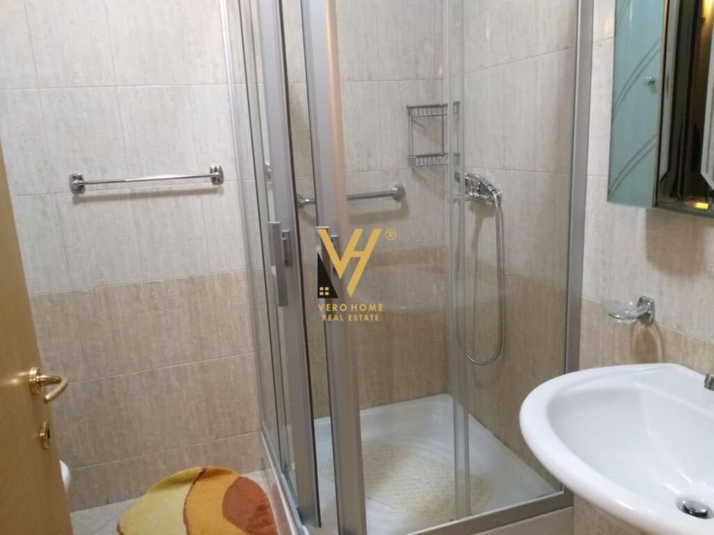Jepet Apartament 2+1+2 me qera te Rruga e Elbasanit 103 m2