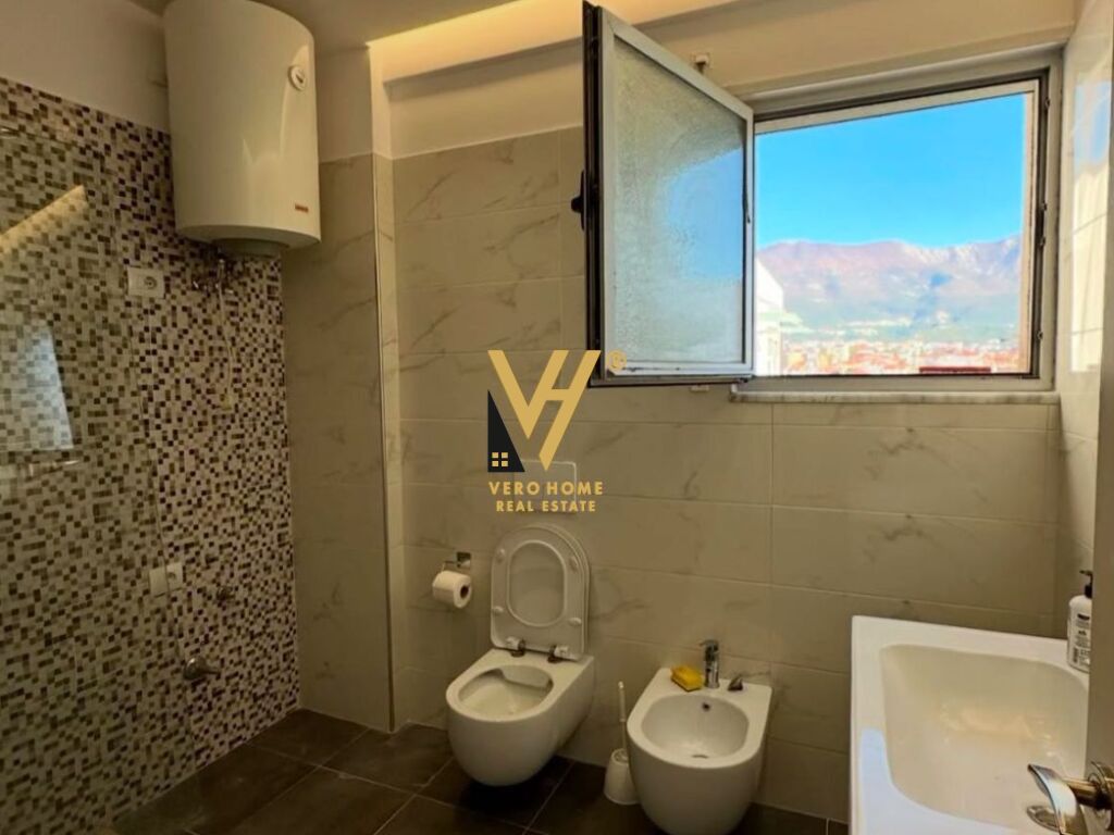 SHITET APARTAMENT 3+1+2 PRANE XHAMLLIKUT 270.000 EURO 3