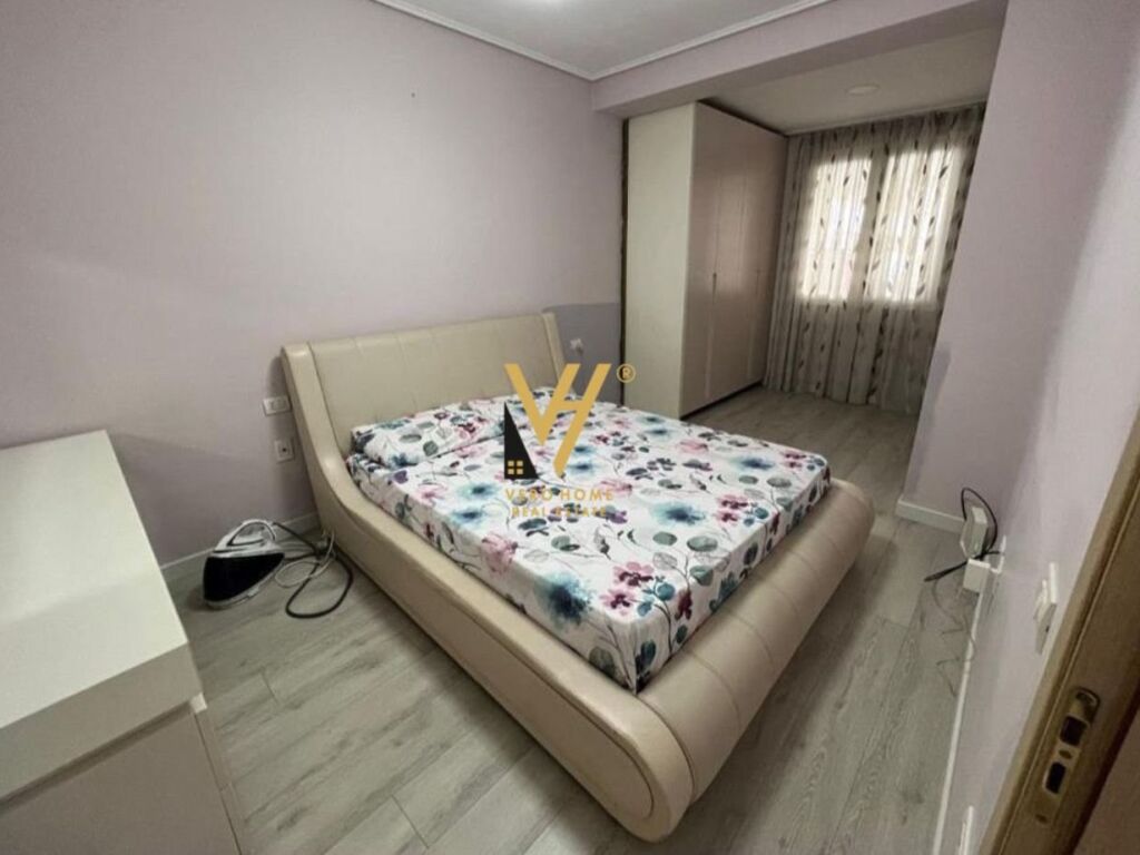Jepet Apartament 2+1+2+ballkon me qera te Amerikan 3 , Yzberisht 97 m2