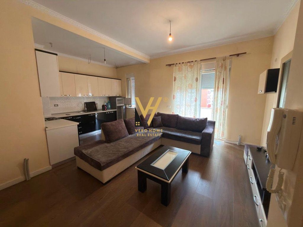 JEPET APARTAMENT 2+1+BLK ME QIRA TE DELIJORGJI 55.000 LEKE 2