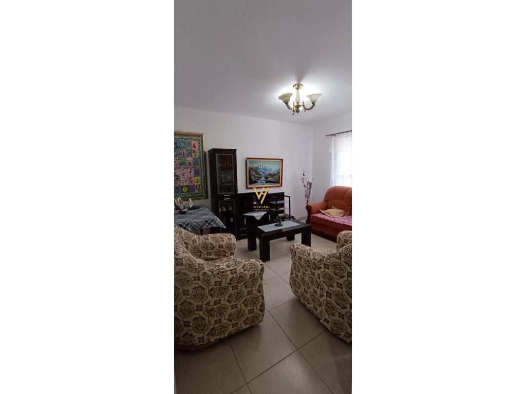 JEPET APARTAMENT 2+1 ME QERA TEK ALI DEMI 500 EURO