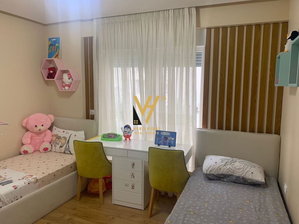 Shitet apartament 2+1+2 te Kompleksi Magnet 103 m2 2