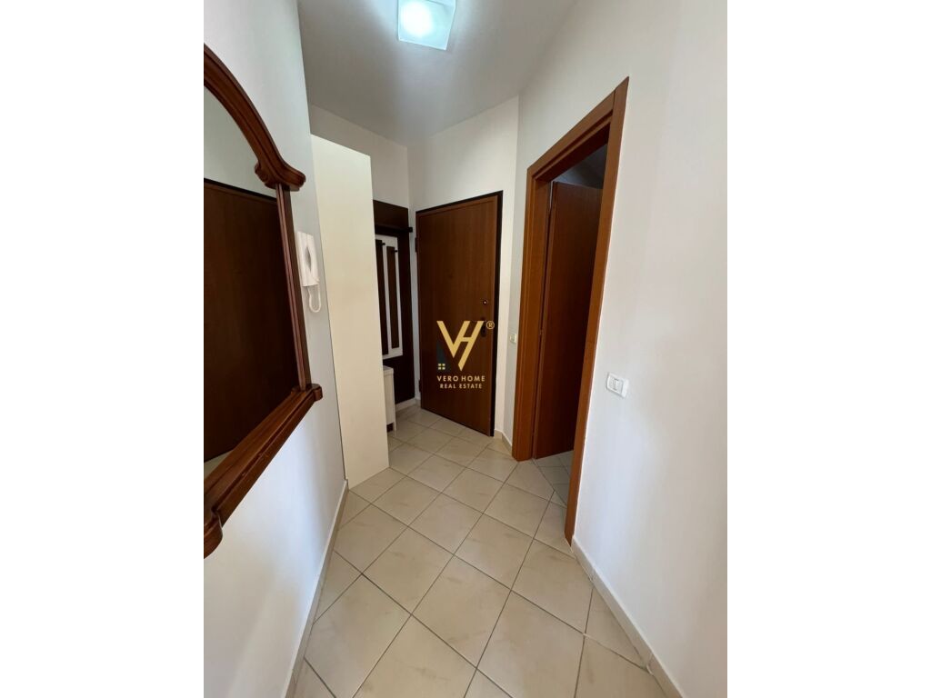 Jepet Apartament 2+1+2+ballkon me qera te Rruga Ndre Mjeda 80 m2 2