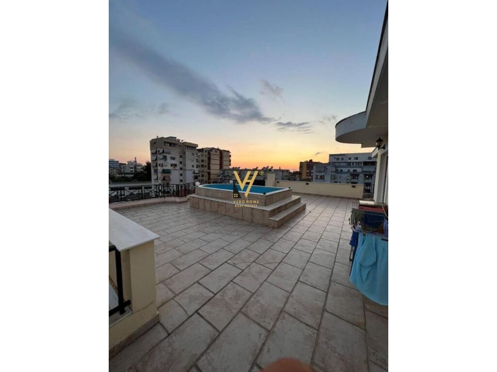 Shitet Apartament 1+1+verande te Medreseja 55 m2 2