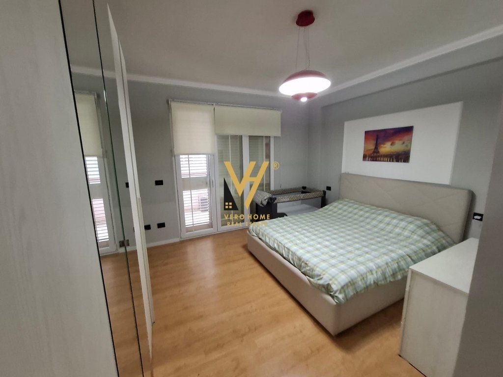 JEPET APARTAMENT 2+1+BLK ME QERA TE KOPSHTI BOTANIK 800 EURO 3