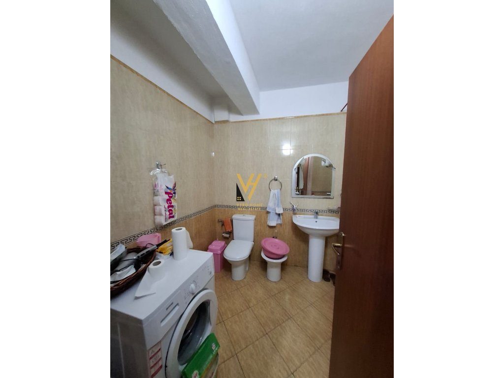 JEPET APARTAMENT 1+1+BLK ME QIRA TE KOMUNA E PARISIT 55.000 LEKE 4