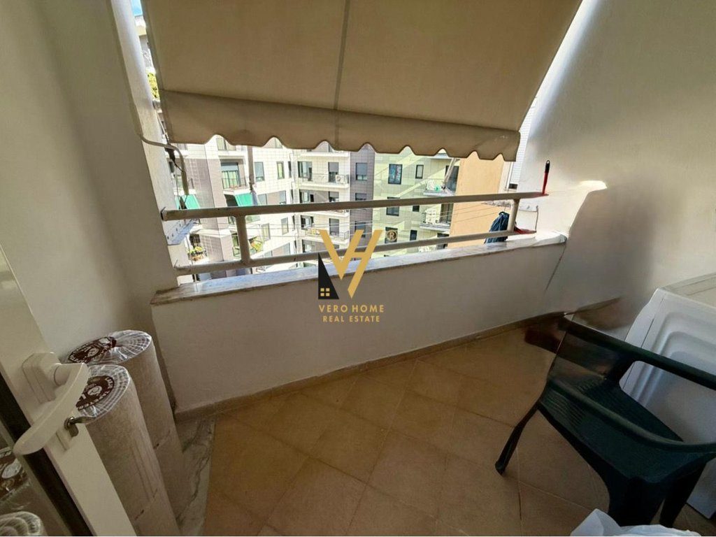 JEPET APARTAMENT 1+1+BLK ME QERA TE RRUGA E KOSOVAREVE 800 EURO 4
