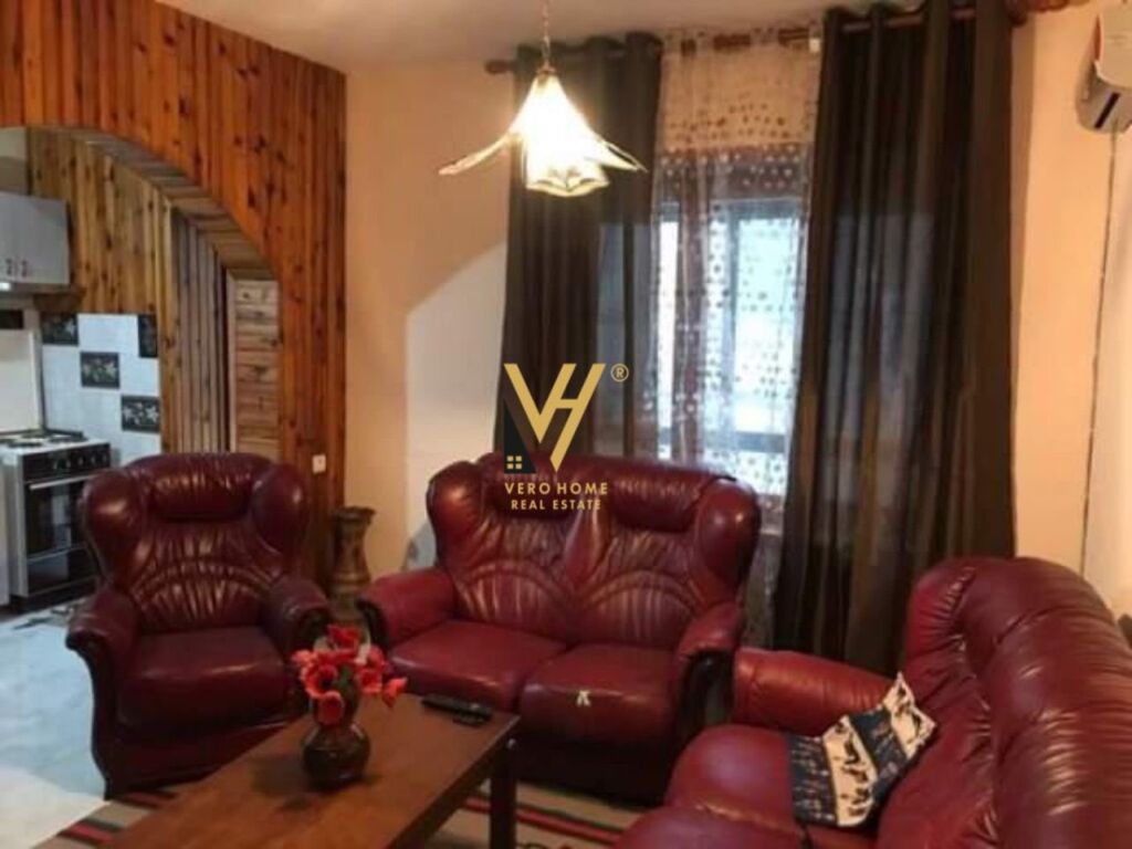 Jepet Apartament 1+1+ballkon me qera te Medreseja 65 m2