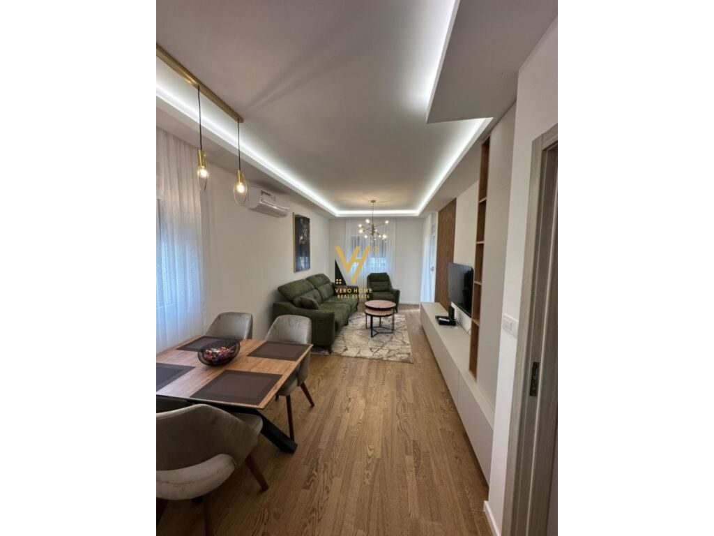 Shitet Apartament 1+1+ballkon te Komuna e Parisit 68 m2