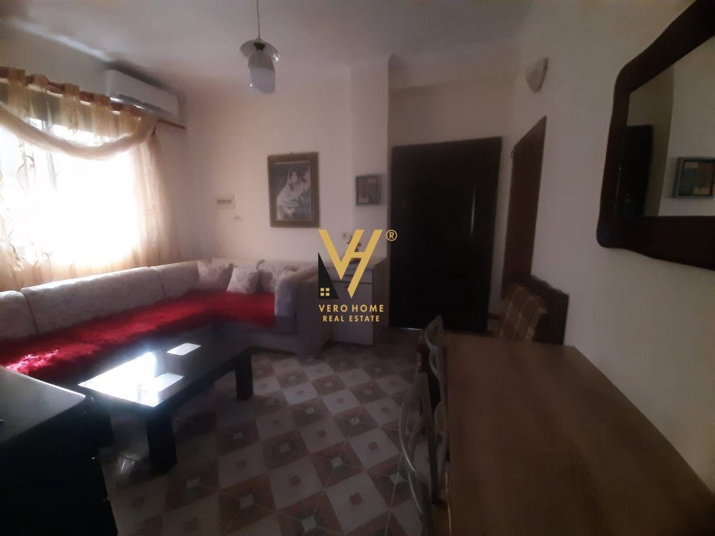 JEPET APARTAMENT 1+1+BALLKON ME QIRA TE SIRI KODRA 450 EURO
