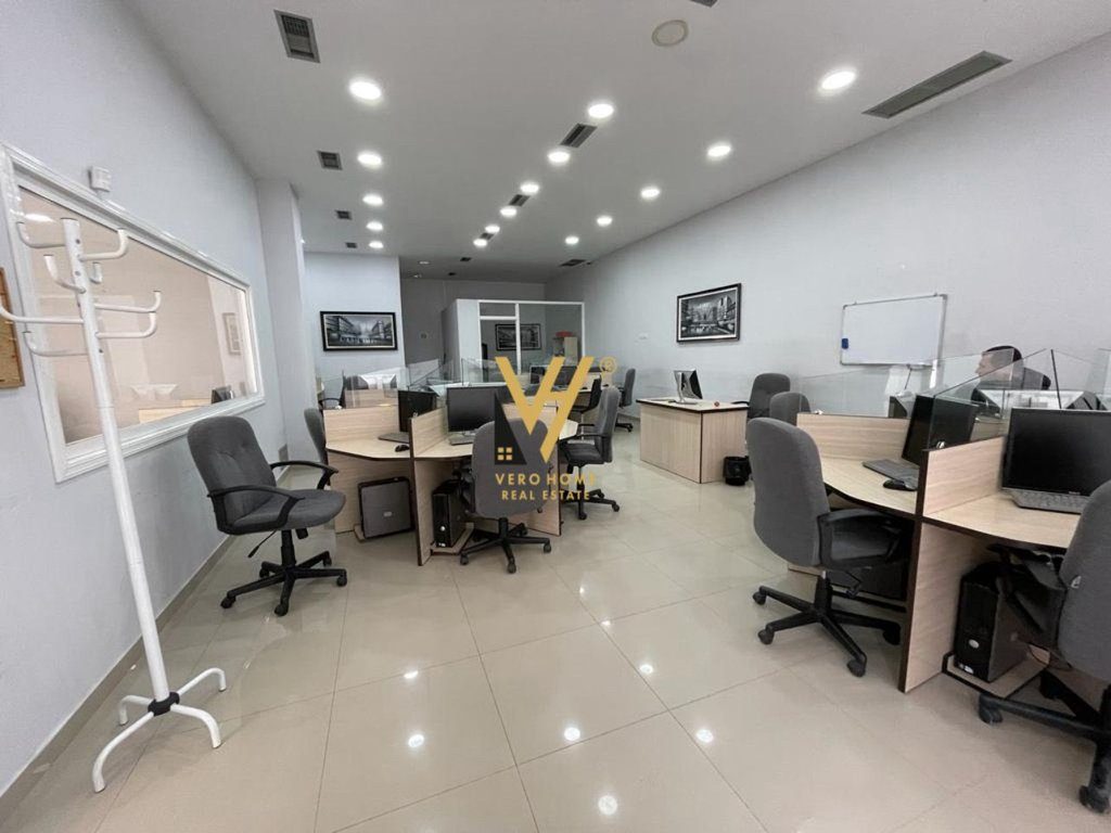 JEPET ZYRE 120 M2 ME QIRA TE ALI DEMI 1.000 EURO 4