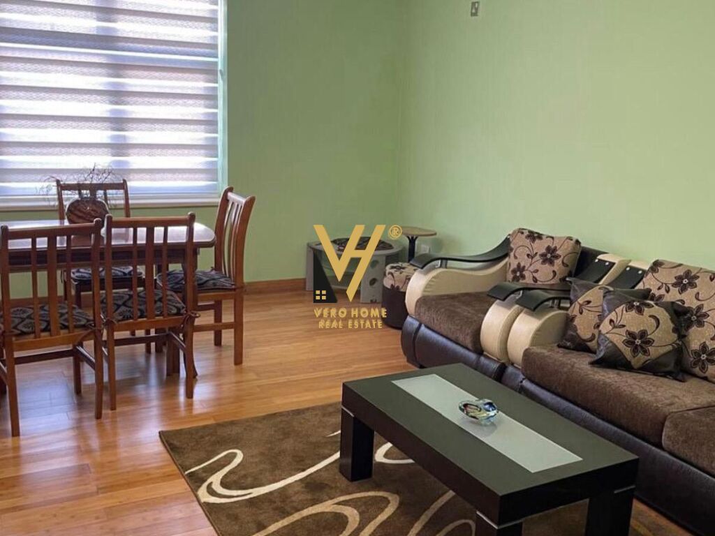 JEPET APARTAMENT 2+1+BALLKON TE TREGU ELEKTRIK 50.000 LEKE