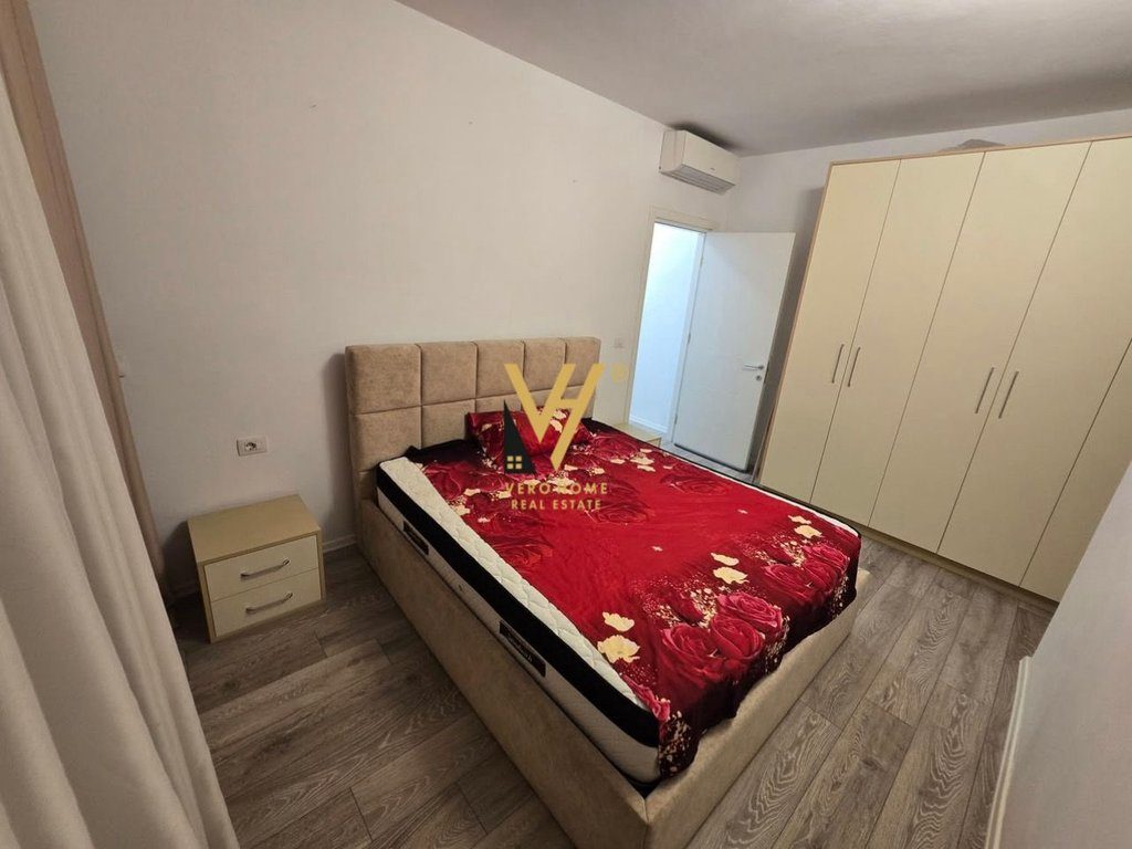 JEPET APARTAMENT 1+1+BLK ME QERA NE ALI DEM 60.000 LEKE 3