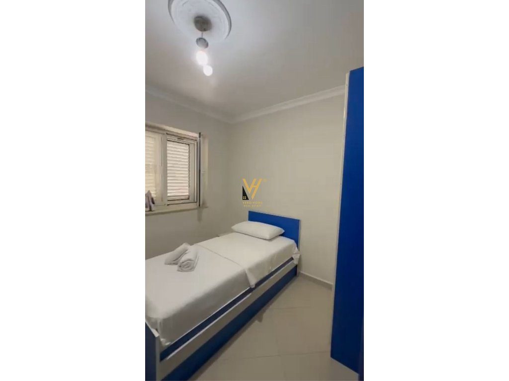 JEPET APARTAMENT 3+1+BLK ME QERA TE PAZARI I RI 90.000 LEKE 4