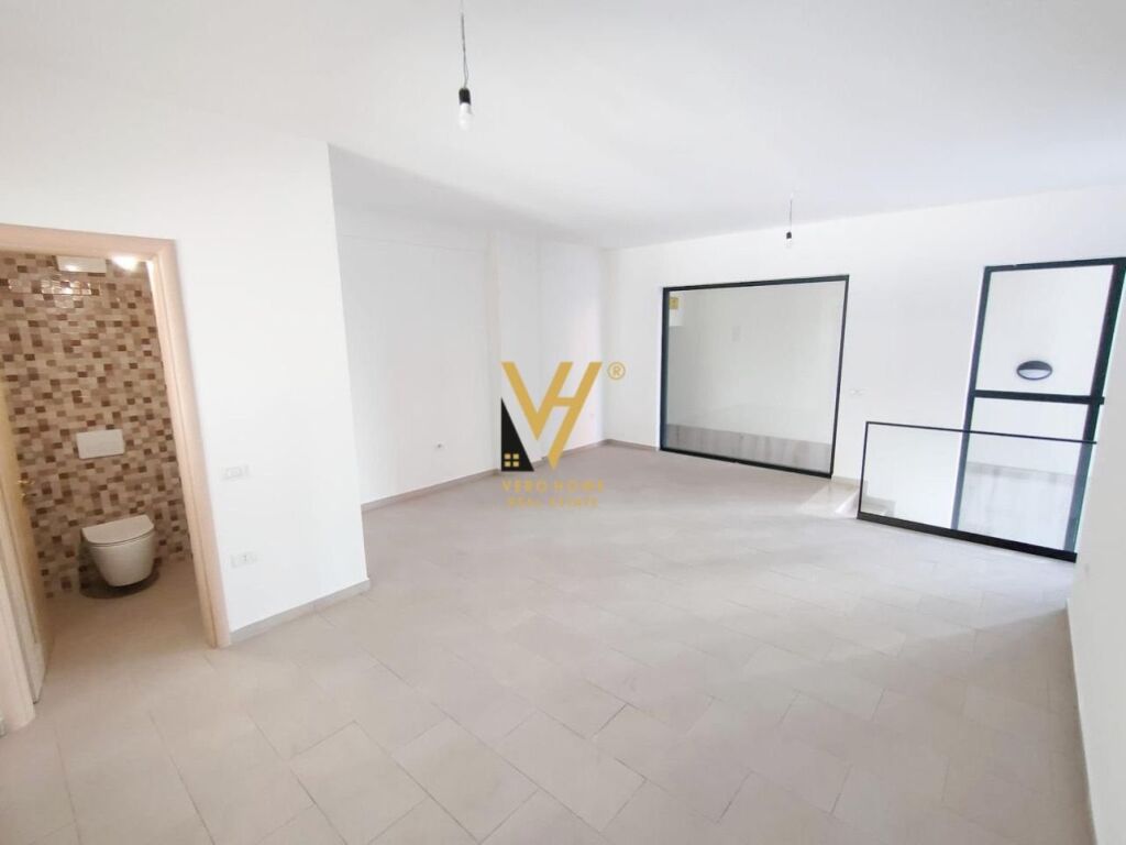 Shitet Ambient Biznesi te Kompleksi Green City 44 m2 3