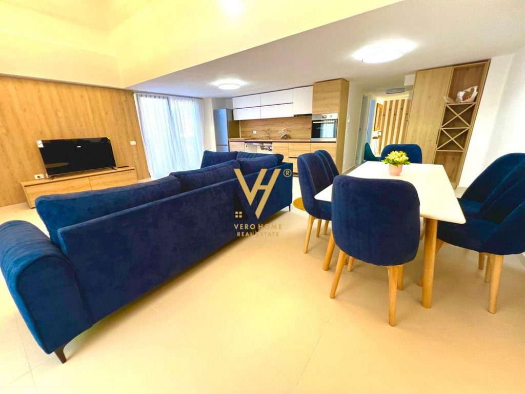 JEPET APARTAMENT 3+1+2+VERANDE ME QERA TE KODRA E DIELLIT 2, 1.400 EURO