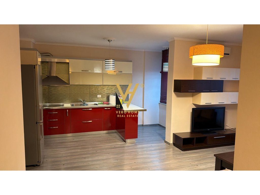 JEPET APARTAMENT 2+1+2+2BLK ME QERA TE RRUGA E KOSOVAREVE 1.000 EURO 2