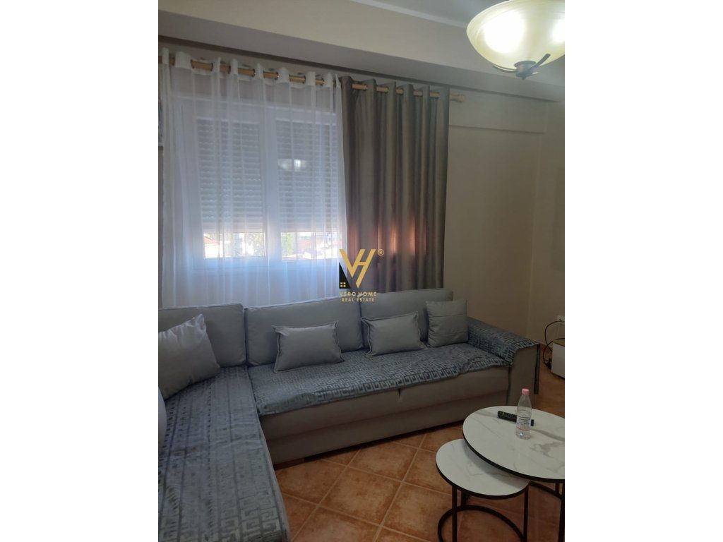 JEPET APARTAMENT 1+1+BLK ME QERA TE QENDRA KRISTAL 600 EURO 2