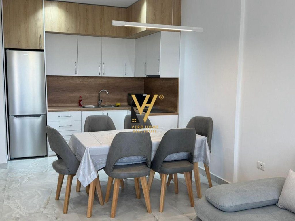 JEPET APARTAMENT 1+1 ME QIRA TE LIQENI I THATE 900 EURO 2