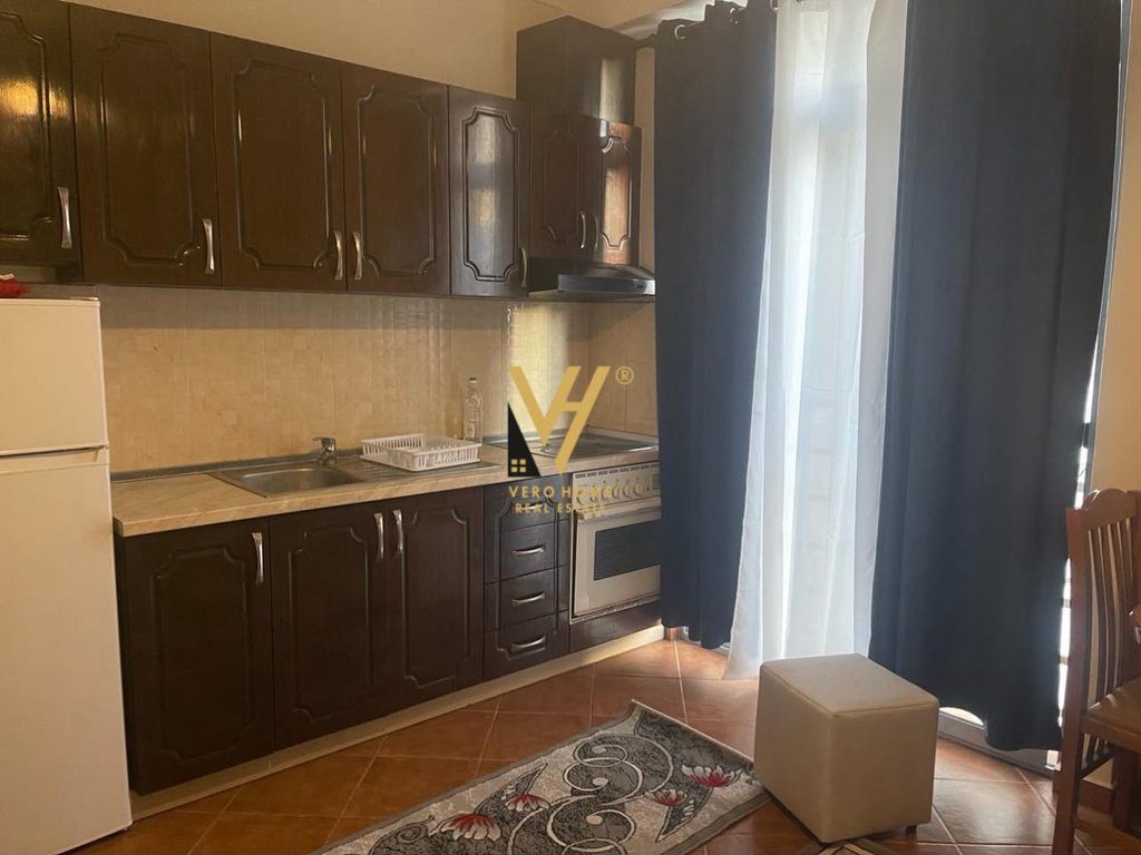 JEPET APARTAMENT 1+1 TE PALLATET CABEJ 42.000 LEKE 2