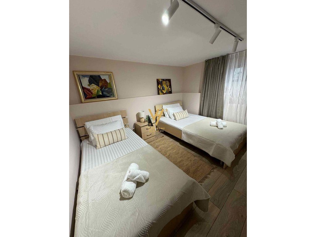 JEPET APARTAMENT 2+1+BLK ME QERA TE QYTET STUDENTI 65.000 LEKE 4