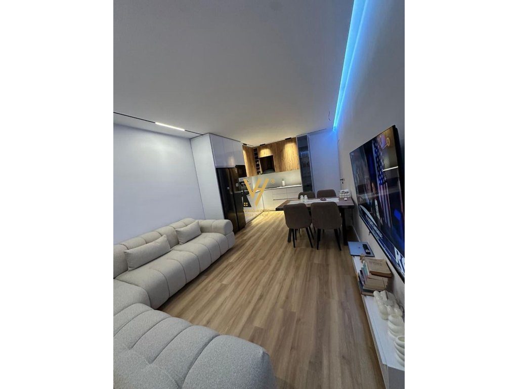 SHITET APARTAMENT 2+1+BLK TEK UNIVERS CITY 145.000 EURO 2