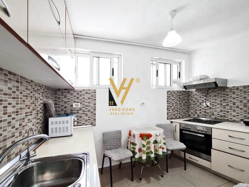JEPET APARTAMENT 1+1 ME QERA TE PAZARI I RI 750 EURO 2