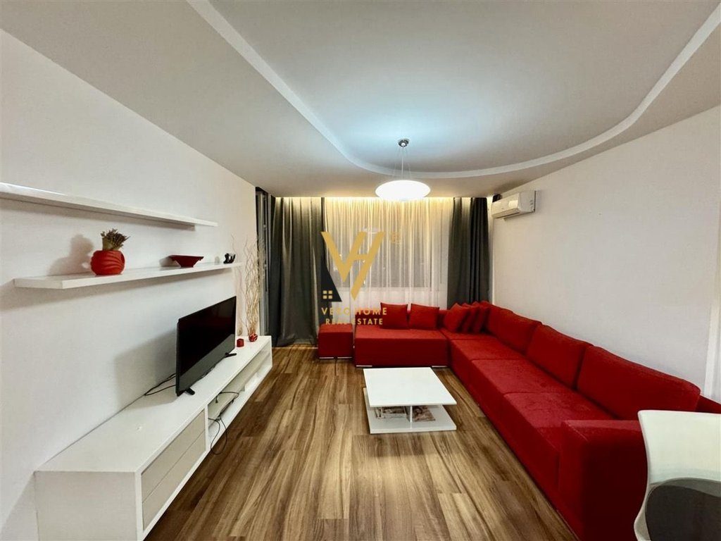 JEPET APARTAMENT 1+1+BLK ME QIRA TE KOMUNA E PARISIT 70.000 LEKE