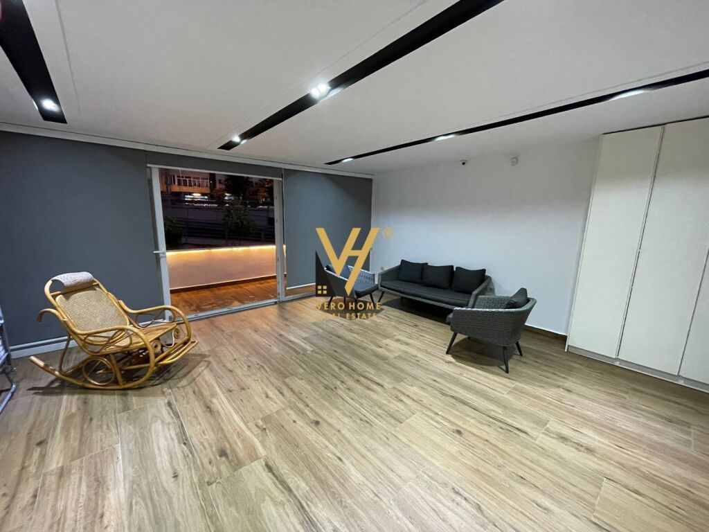 Jepet Apartament 2+1+2 me qera te Komuna e Parisit 200 m2 4
