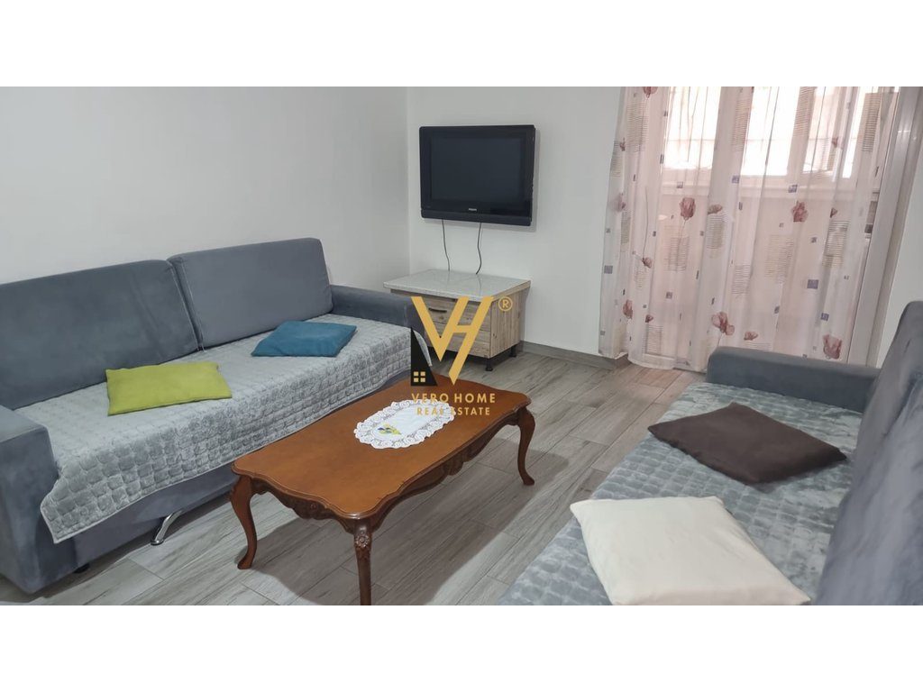 JEPET APARTAMENT 1+1 ME QERA NE DON BOSKO 55.000 LEKE