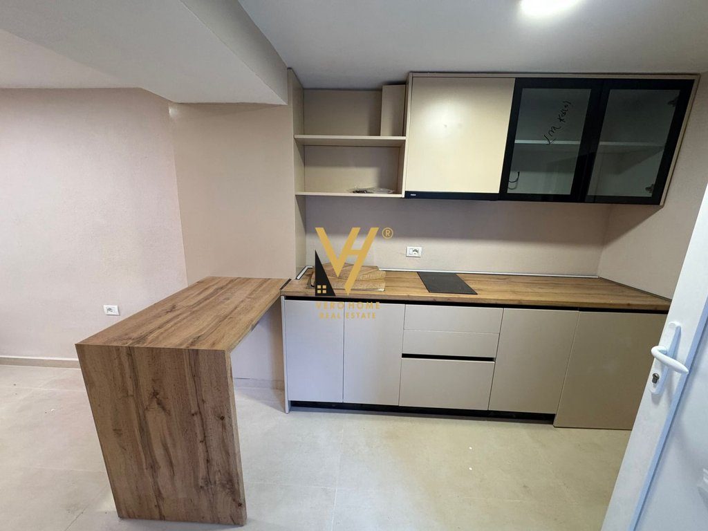 JEPET APARTAMENT 1+1+BLK ME QERA TE SELVIA 700 EURO 3