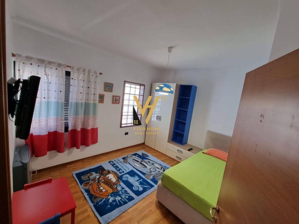 Jepet Apartament 2+1+ballkon me qera te Myslym Shyri 90 m2