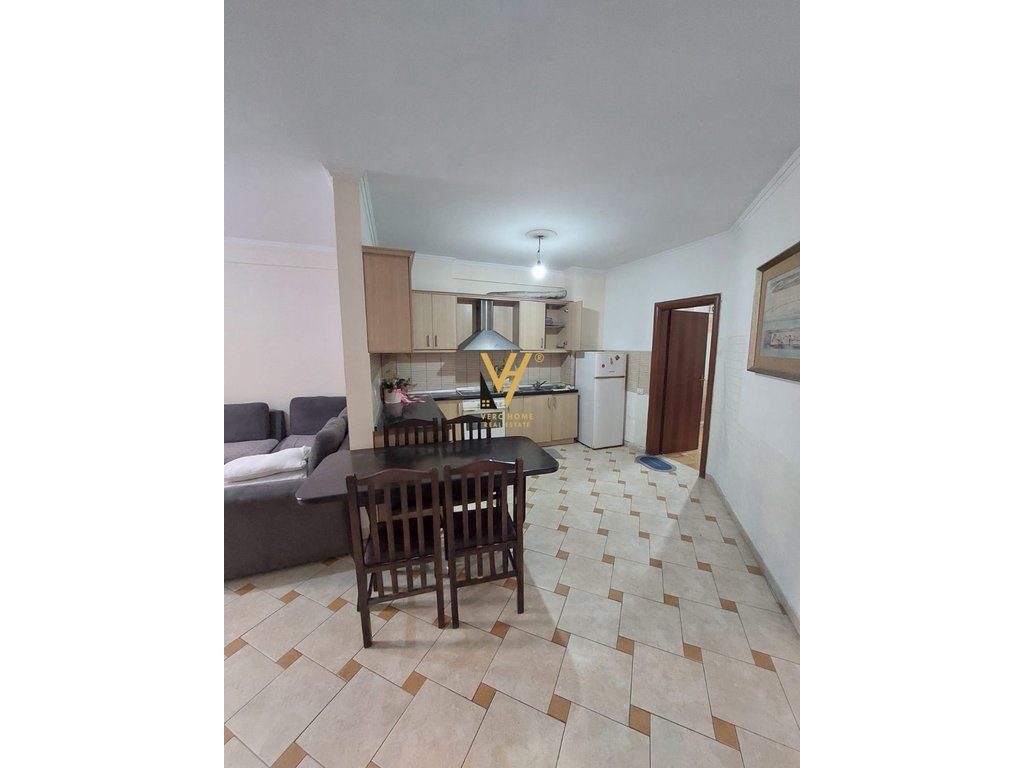 JEPET APARTAMENT 1+1+BLK ME QERA NE ASTIR 40.000 LEKE 2