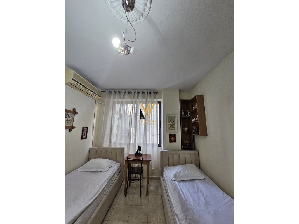 JEPET APARTAMENT 2+1+2+BLK ME QERA TE RR E ELBASANIT 70.000 LEKE 4