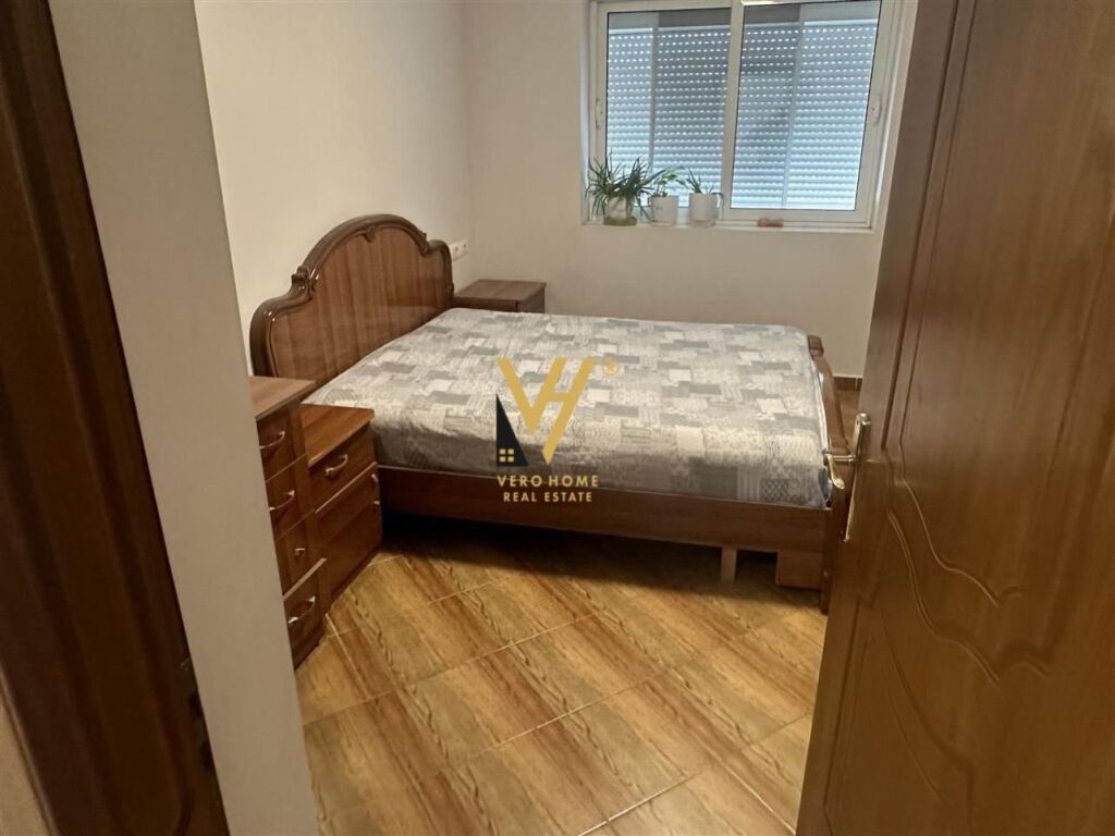 Jepet Apartament 2+1+ballkon me qera te Rrethrrotullimi Shkoze 97 m2 4