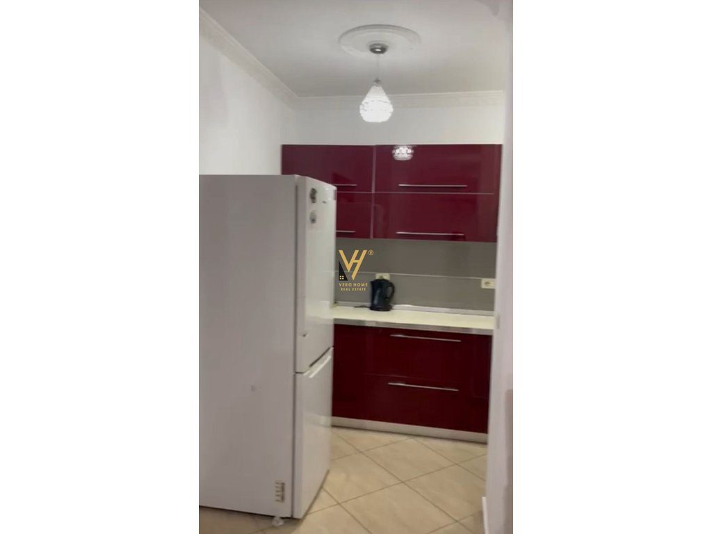 JEPET APARTAMENT 2+1+BLK ME QERA TE JORDAN MISJA 70.000 LEKE 3