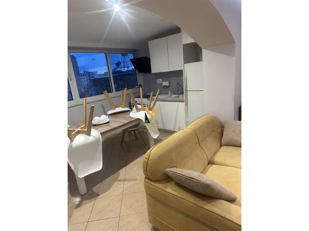 Jepet Apartament 2+1+ballkon me qera te Rrethrrotullimi Shkoze 97 m2 2