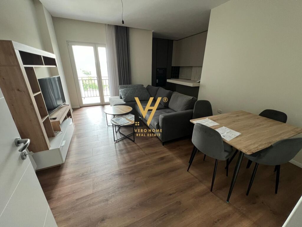 Jepet Apartament 1+1+ballkon me qera te Rruga 5 Maji 75 m2 3