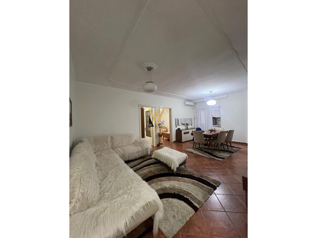JEPET APARTAMENT 2+1+BLK ME QIRA TE KOMUNA E PARISIT 70.000 LEKE