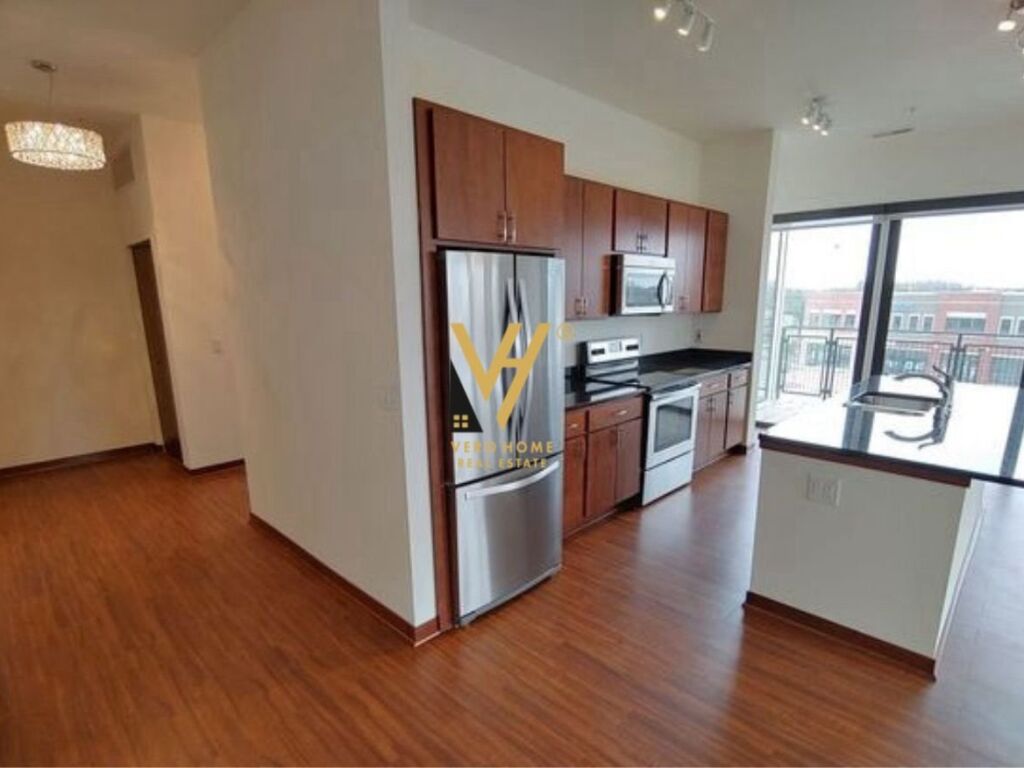Shitet Apartament 2+1+2 ne Qender te Tiranes 148 m2