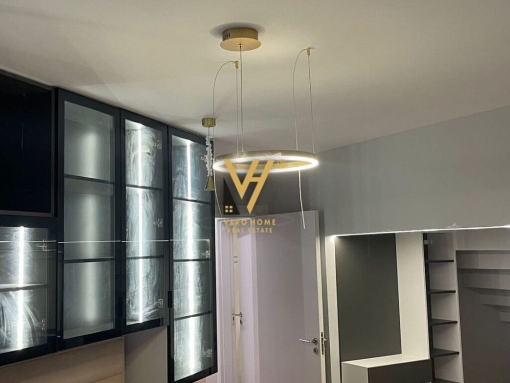 Jepet Apartament 3+1+2 me qera te Kodra e Diellit 2 130 m2 2