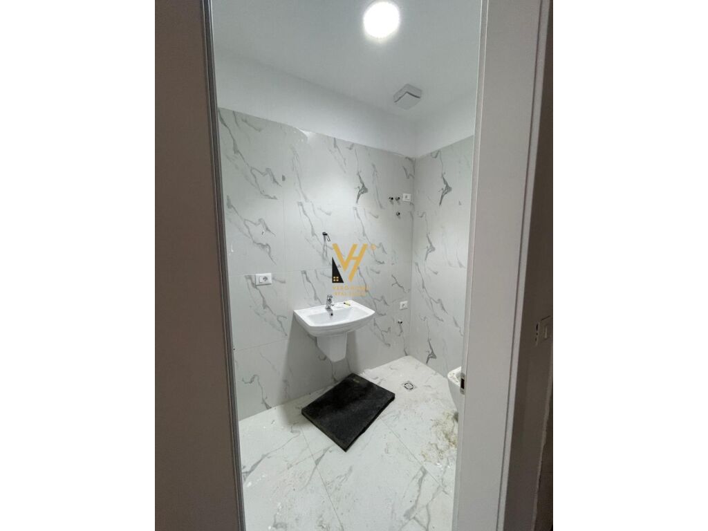 Jepet Zyre me qera te Kompleksi Delijorgji 327 m2 2