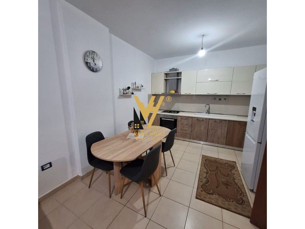 JEPET APARTAMENT 2+1+BLK ME QERA NE YZBERISHT 450 EURO 2