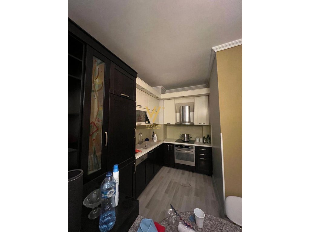 JEPET APARTAMENT 2+1+BLK ME QIRA TE KOMUNA E PARISIT 80.000 LEKE 2