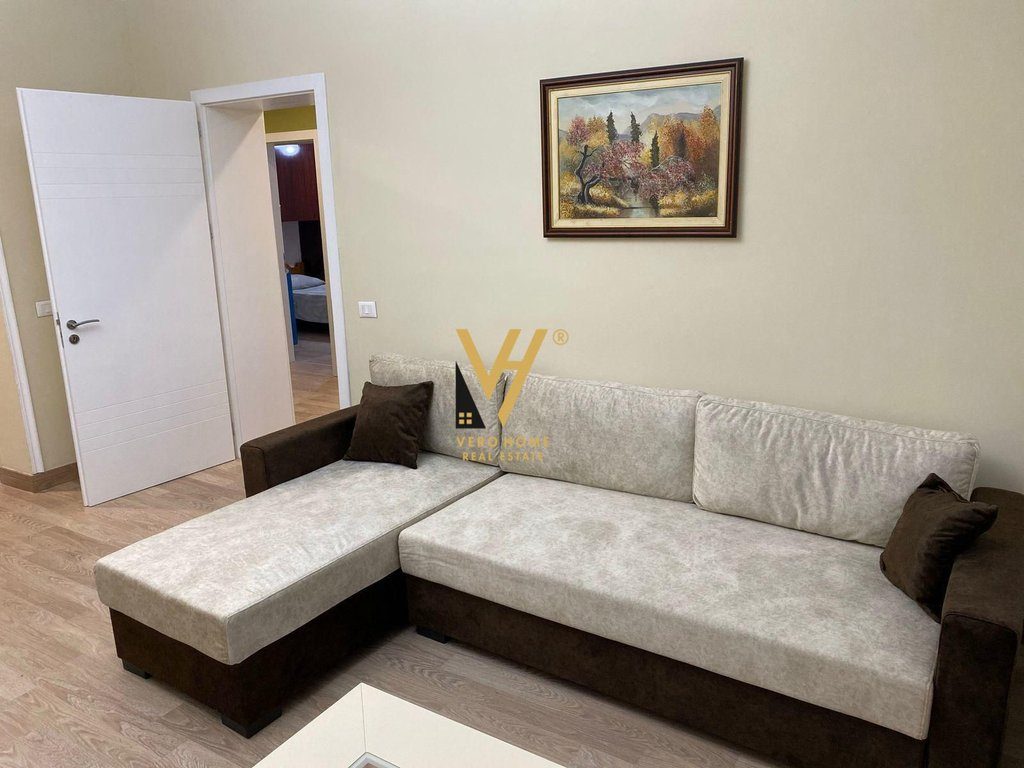 SHITET APARTAMENT 2+1+BLK TEK AMBASADA JUGOSLLAVE 20.000.000 LEKE